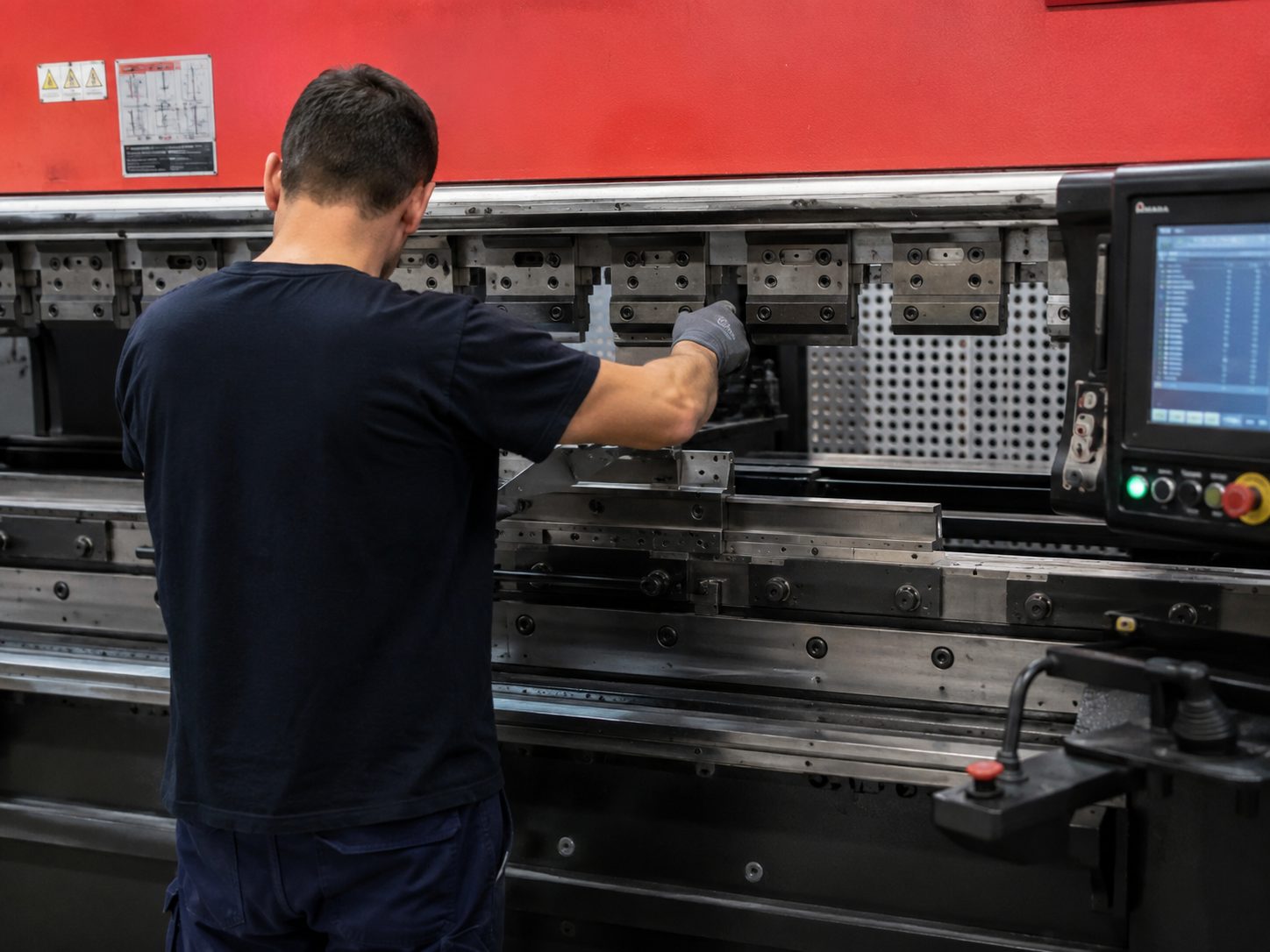 Lavorazioni meccaniche presso l'officina Meccanica Cavallaro